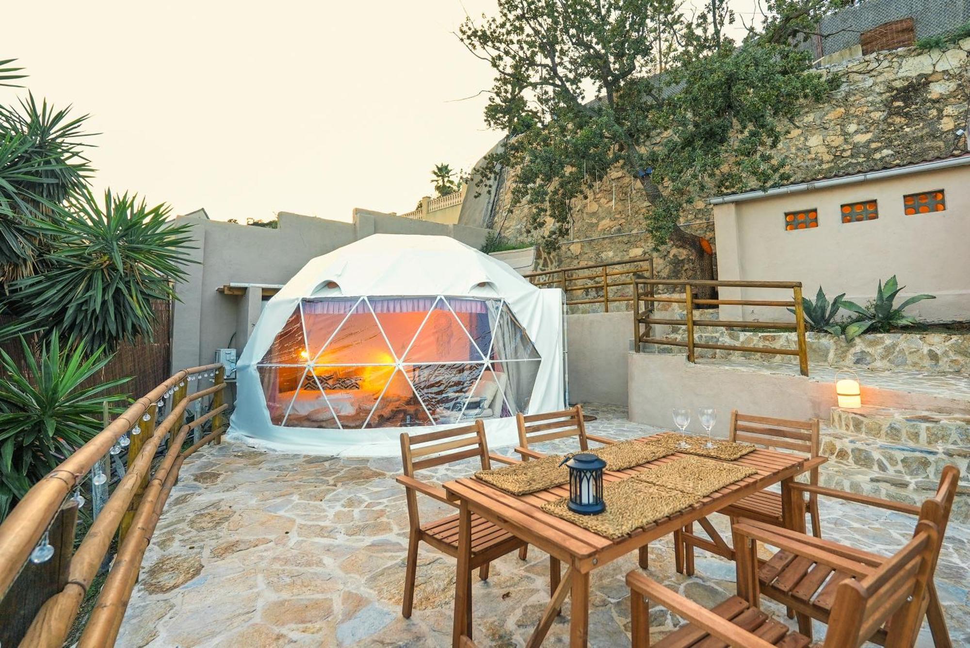 Aaa View Private Terrace Outdoor Heated Hot Tub Family Fun Villa Badalona Kültér fotó