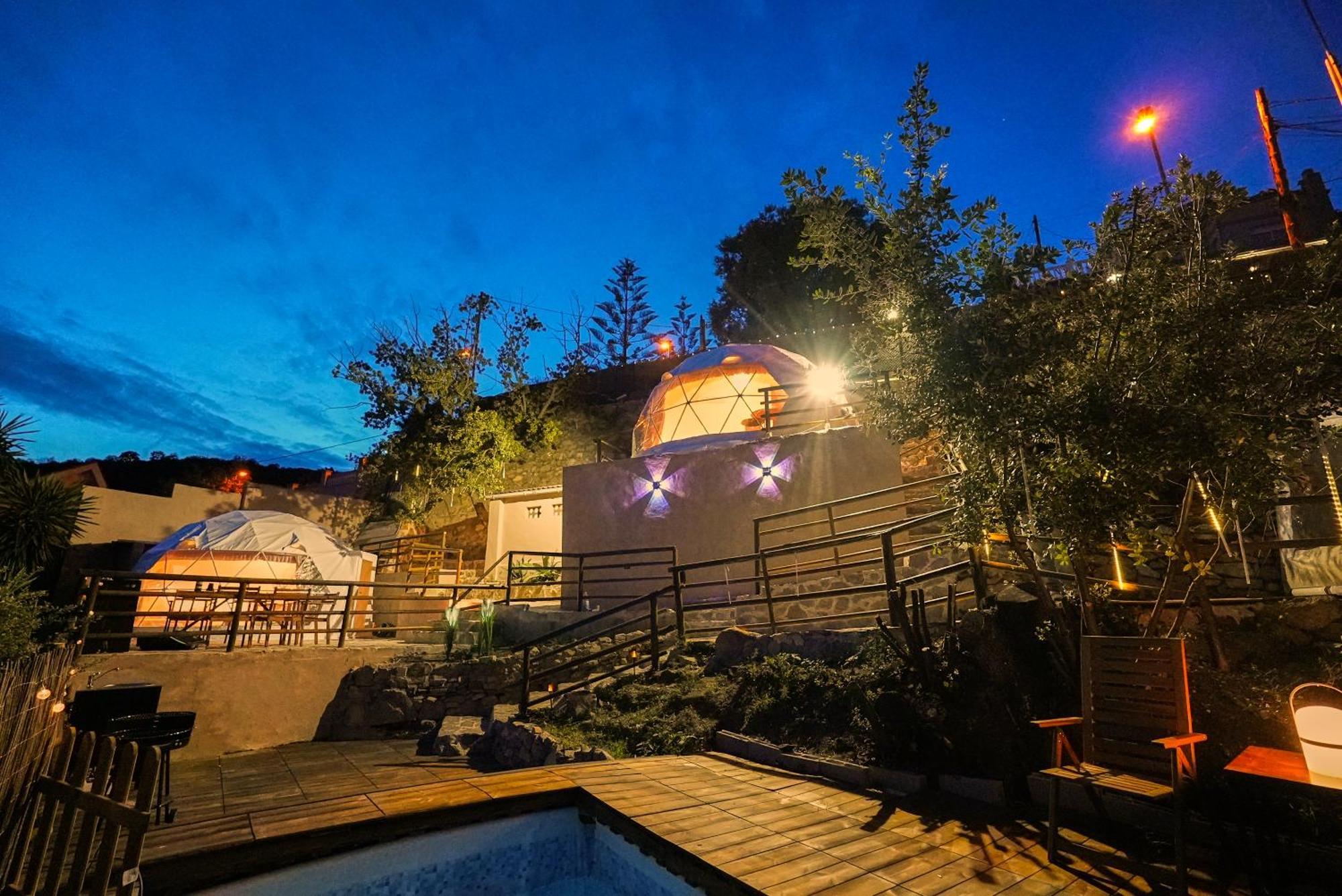 Aaa View Private Terrace Outdoor Heated Hot Tub Family Fun Villa Badalona Kültér fotó